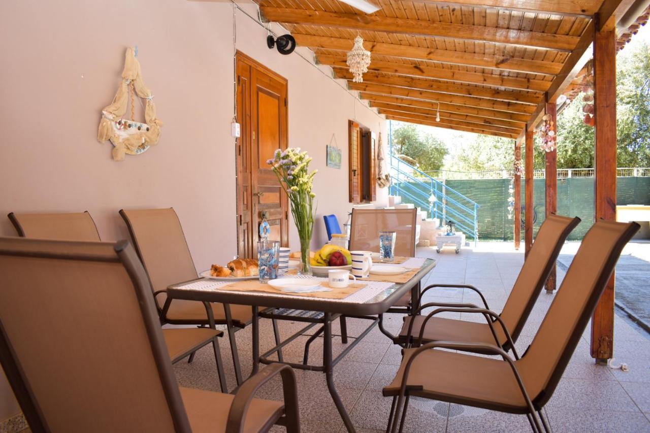 Malou Garden House Near The Beach Glífa Exterior foto